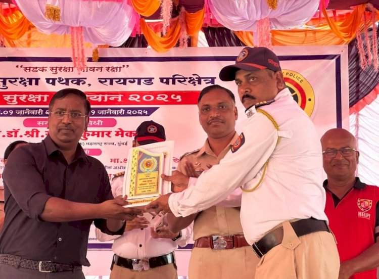 वाहतूक पोलीस हेड कॉन्स्टेबल सुनील वेंगुर्लेकर यांचा नवी मुंबई येथे सत्कार