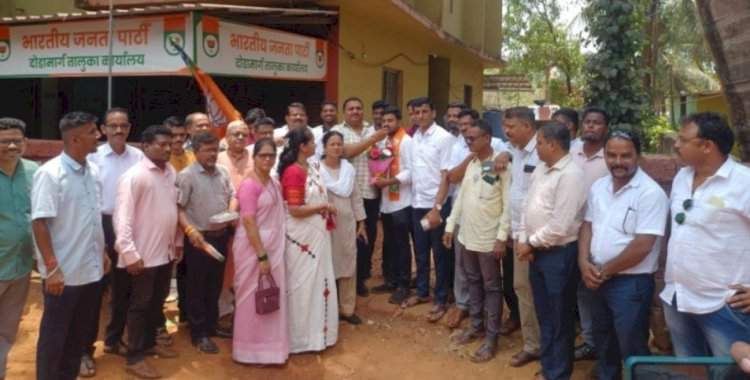 दोडामार्ग भाजपा तालुकाध्यक्षपदी दीपक गवस यांची निवड
