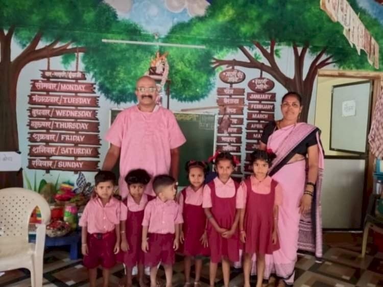 अभिनेता वैभव मांगले यांनी किल्ले निवती येथे दिली भेट