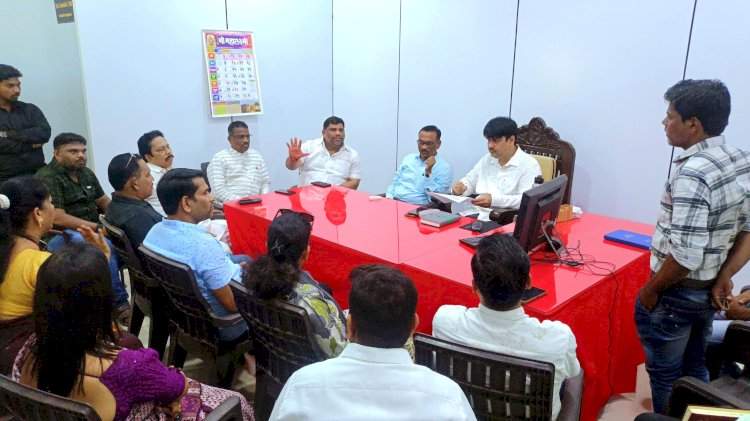 जर स्मार्ट मीटर बसविताना कर्मचारी आढळ्यास त्यांना शिवसेना स्टाईलने चोप देऊ......शिवसेना उबाठा पक्षाचा इशारा