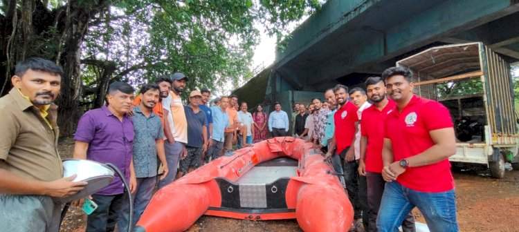 कुडाळ पिंगुळी येथे रेस्क्यू बोटचे उद्घाटन