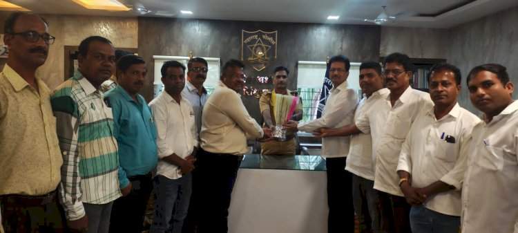 सिंधुदुर्ग काँग्रेस पक्षाने घेतली जिल्हा पोलीस अधीक्षक मोहन दहीकर यांची भेट