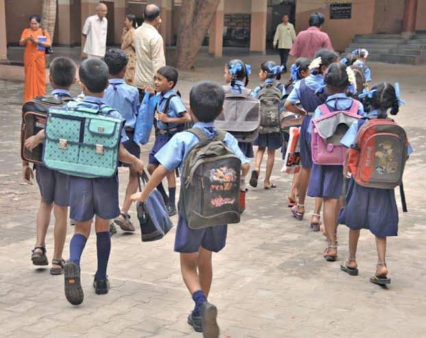 शाळेचा पहिला दिवस.....नवा उत्साह नवी उमेद