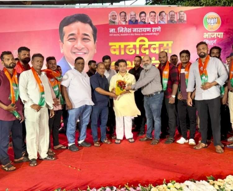 देवगड-पुरळ येथील ठाकरे सेनेच्या कार्यकर्त्यांचा भाजपात प्रवेश
