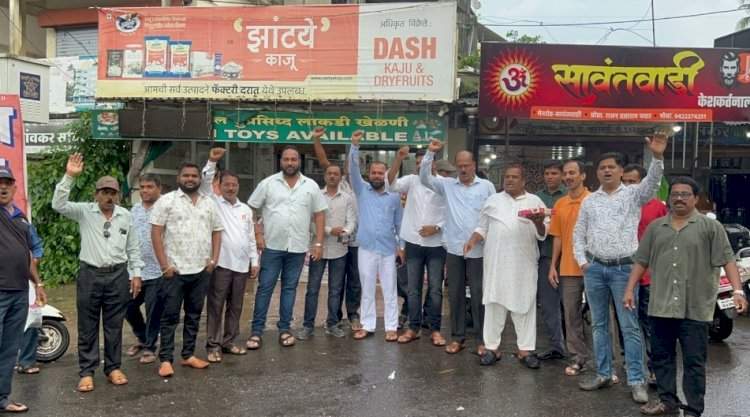 ठाकरे बंधू एकत्र आल्याच्या पार्श्वभूमीवर सावंतवाडीत जल्लोष