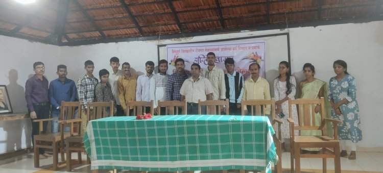 कणकवली व सावंतवाडी येथे दिव्यांग बांधवांचा रोजगार मेळावा संपन्न...... मेळाव्याला उत्स्फूर्त प्रतिसाद