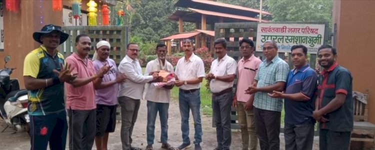 स्मशानभूमीतील 'शांतीदूता'चा हौशी क्रिकेट असोसिएशनकडून सत्कार