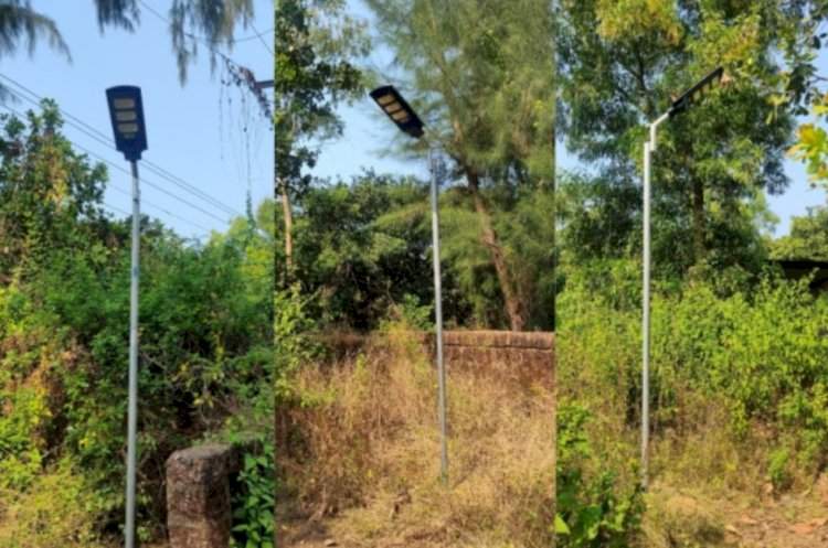 आचरा ग्रामपंचायत सदस्य मुझफ्फर मुजावर यांनी स्वखर्चाने लावले सोलर दिवे