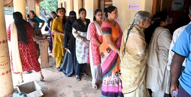 जिल्ह्यातील निवडणूक सुरळीत पार पडल्याबद्दल मतदारांनी व्यक्त केले समाधान