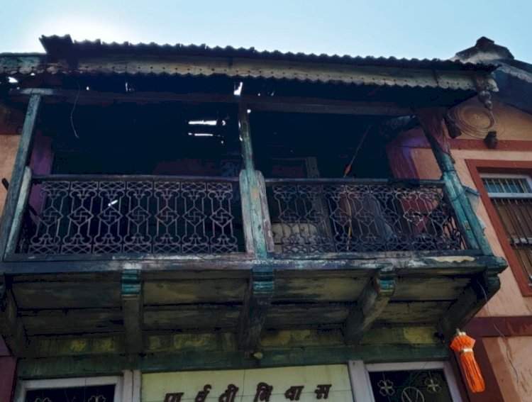 खारेपाटण येथे घराला आग लागून लाखो रुपयांचे नुकसान