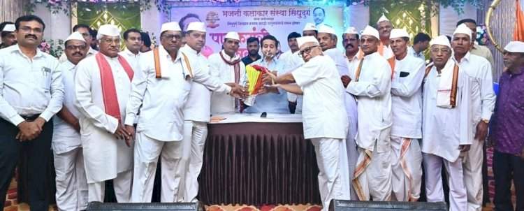 भजनी कलाकारांसाठी जास्तीत जास्त योजना व सोयी-सुविधा मिळवून देण्यासाठी कटिबद्ध - नितेश राणे