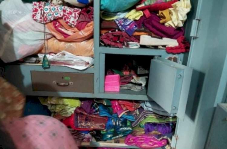 शिरोडा येथे घरफोडी.....अडीच लाखांचा मुद्देमाल लंपास