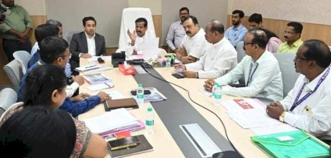 वन विभागातील मत्स्य तलाव मत्स्यव्यवसाय विभागाकडे वर्ग करा.....मंत्री नितेश राणे यांची वनमंत्र्यांकडे मागणी