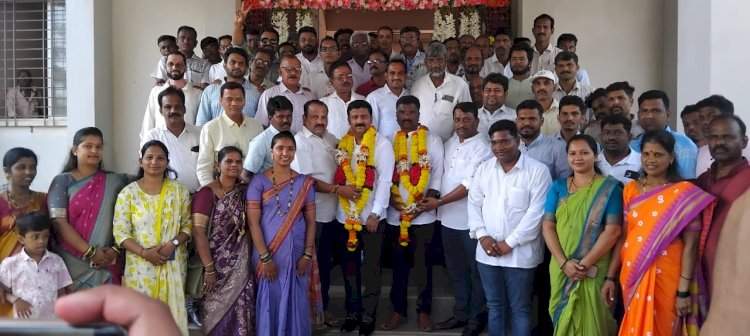 वेंगुर्ला पंचायत समिती सभापतीपदी भाजपाचे  शंकर घारे तर उपसभापतीपदी शिवसेनेचे सचिन देसाई बिनविरोध