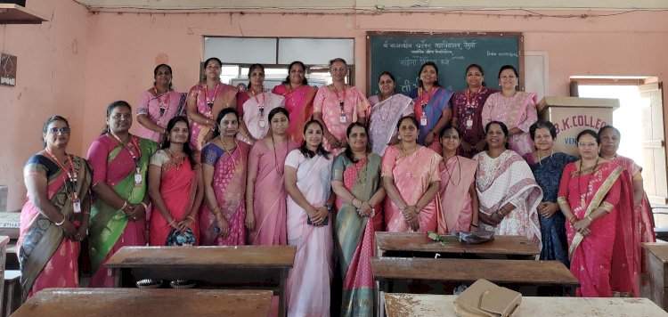 खर्डेकर कॉलेजमध्ये महिला शक्तीचा जागर : ‘तिच्या कविता – तिचे गाणे’ कार्यक्रम उत्साहात संपन्न