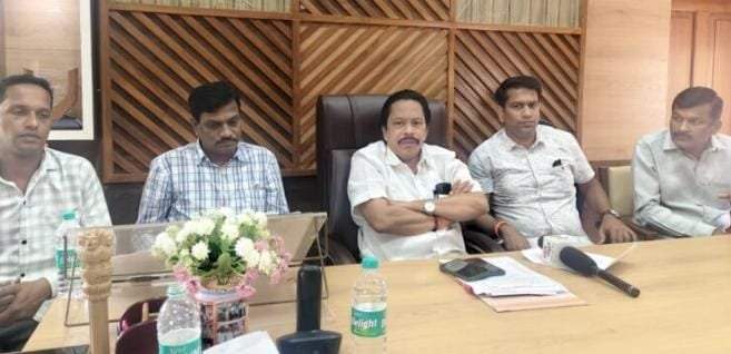 कणकवली शहराच्या विकास प्रारूप आराखड्यावर जास्तीत जास्त हरकती नोंदवा....नगराध्यक्ष संदेश पारकर यांचे आवाहन