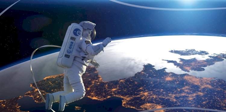 मानवी अंतराळ उड्डाण दिवस : विश्वाच्या उंबरठ्यावर उभा असलेला मानव