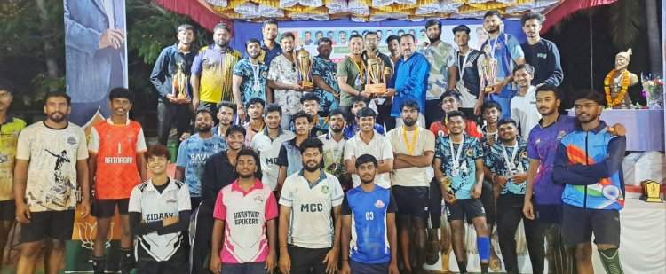 कोकण समृद्धी महोत्सवाच्या व्हॉलीबॉल स्पर्धेत मुरगुड कोल्हापूरचा डंका!