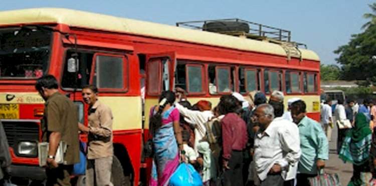 गर्दीचा फायदा घेत महिलेचे अडीच लाखांचे दागिने लंपास