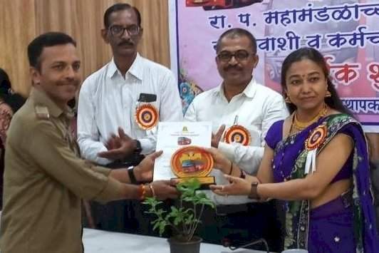 देवगड आगाराच्या चंदन फोंडके यांना 'लालपरी गौरवरत्न पुरस्काराने सन्मानित