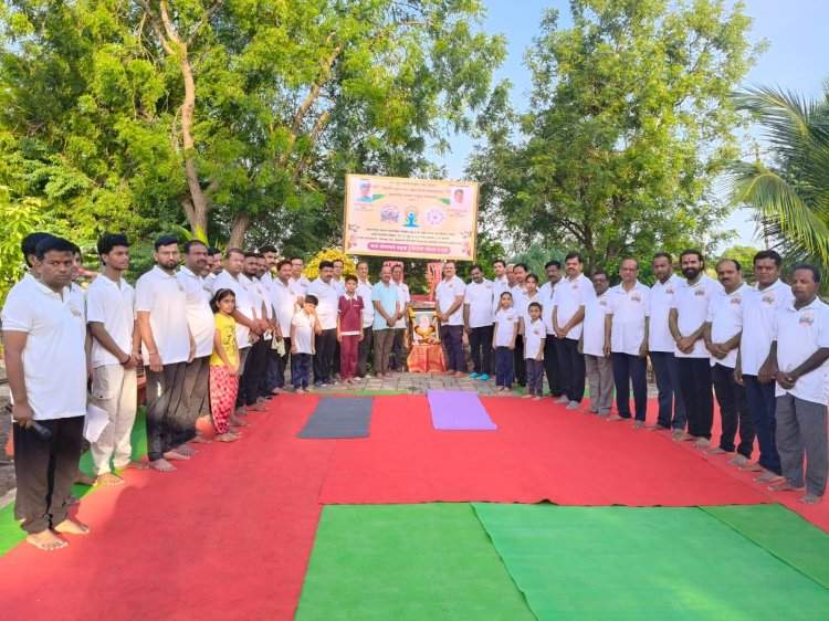 योग विद्या ही भारत देशाला लाभलेली महान प्राचीन परंपरा - महेश इंगळे....स्विमिंग ग्रुपच्यावतीने जागतिक योग दिन साजरा 