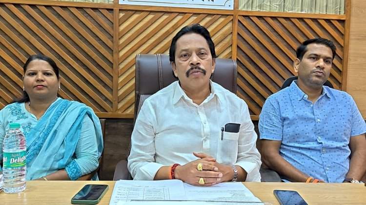 कणकवलीच्या सर्वांगीण विकासासाठी १०२.५० कोटींच्या निधीची मागणी....नगरपंचयातच्या सत्तेत आल्यानंतर सहा महिन्यांत विकासकामांना गती....नगराध्यक्ष संदेश पारकर यांची पत्रकार परिषदेत माहिती