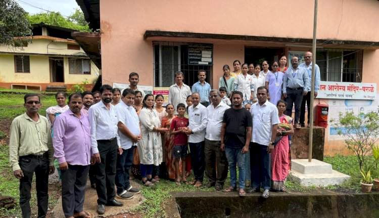 पालकमंत्री नितेश राणे यांच्या वाढदिवसानिमित्त परुळे प्राथमिक आरोग्य केंद्रात रुग्णांना फळेवाटप