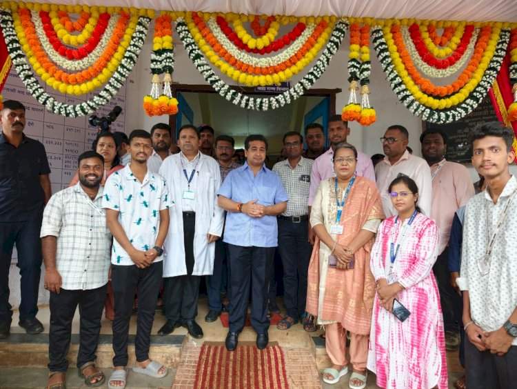 पालकमंत्री नितेश राणे यांची शासकीय वैद्यकीय महाविद्यालयातील  विशेष आरोग्य शिबिराला भेट