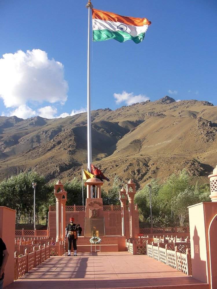 कारगिल विजय दिवस : भारतीय शौर्य, त्याग आणि राष्ट्राभिमानाचा सुवर्ण इतिहास