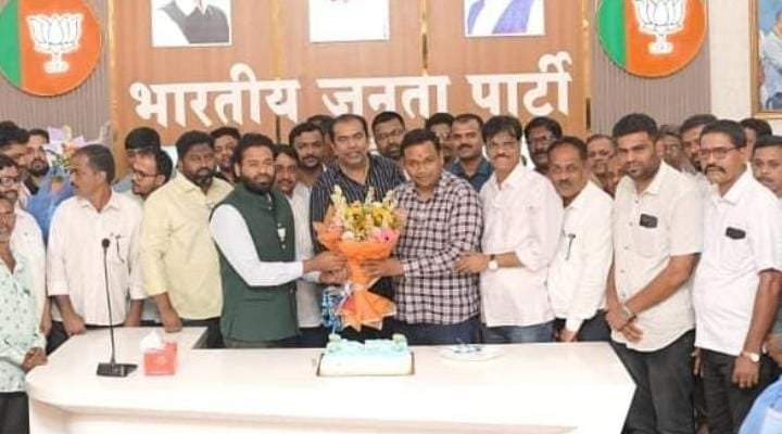 विशाल परब यांच्या प्रमुख उपस्थितीत भाजपा जिल्हा उपाध्यक्ष संदीप गावडे यांचा वाढदिवस उत्साहात साजरा