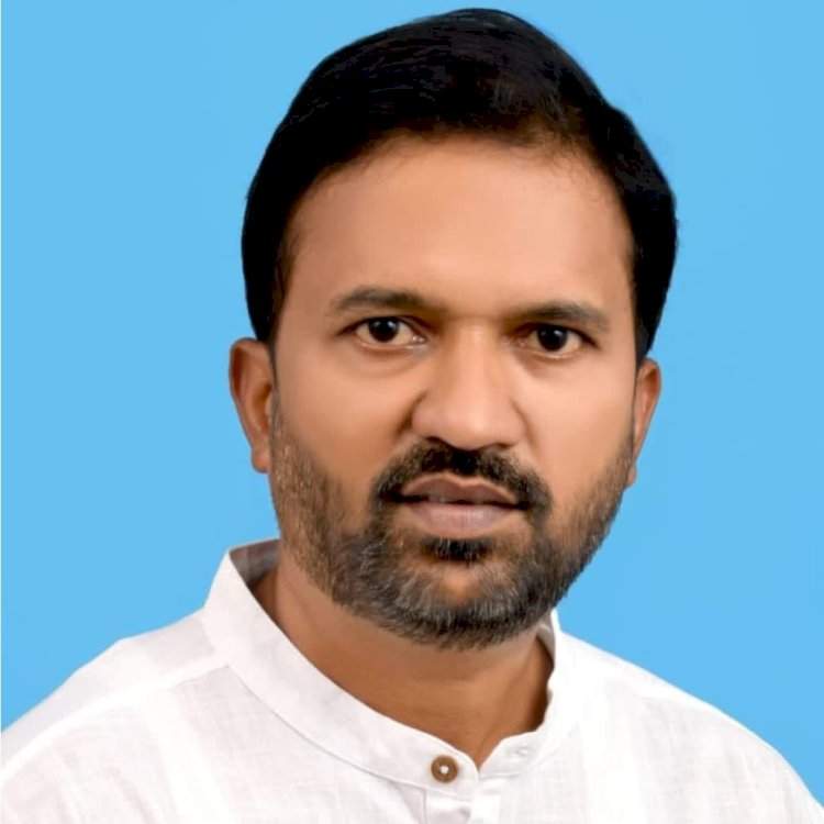 सिंधुदुर्गात राजकीय दहशतवाद फोफावत असताना आमदार दीपक केसरकर धृतराष्ट्राच्या भूमिकेत.....मनसे उपजिल्हाध्यक्ष कुणाल किनळेकर यांचा आरोप