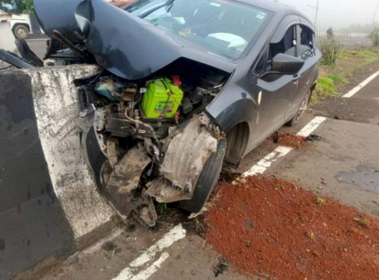 नांदगाव ऑटोफाटा येथे गणेशभक्तांच्या कारचा भीषण अपघात; एकाचा मृत्यू, चौघे जखमी