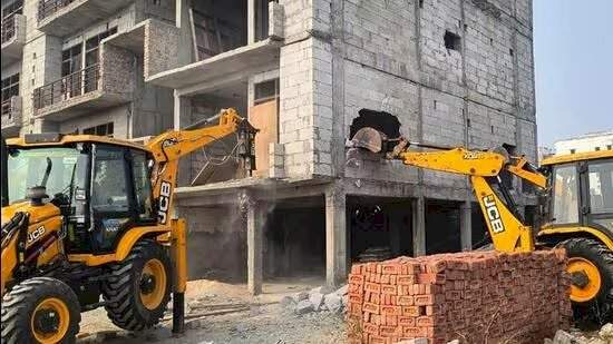 सागरतीर्थ येथील अनधिकृत बांधकाम प्रकरणी कारवाईची मागणी