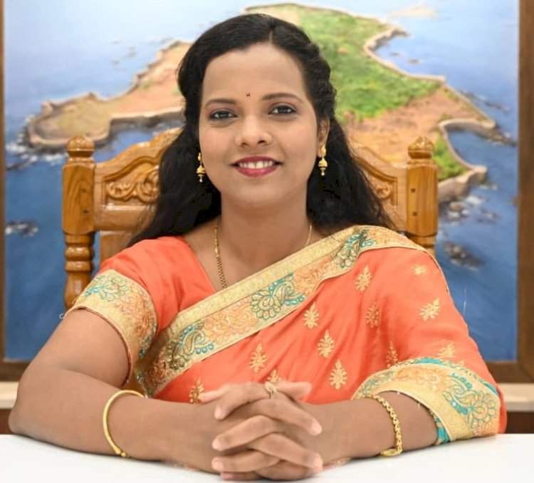नवरात्रीतून महिला व बालकल्याण योजनांचा जागर; जिल्हा प्रशासनाचा ‘नवदुर्गा’ उपक्रम......नऊ दिवस, नऊ रंग आणि महिला-बालकल्याणाच्या विविध योजनांची माहिती